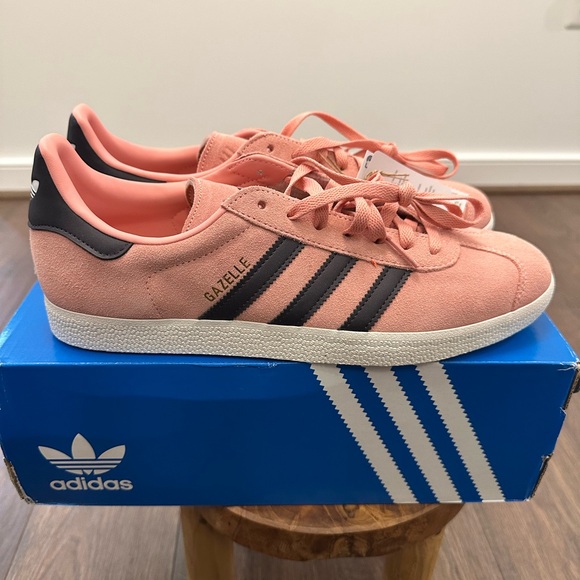 Adidas Gazelle Men’s Athletic Pink Black White Sneakers JH5388, Size 10.5 - Picture 2 of 9